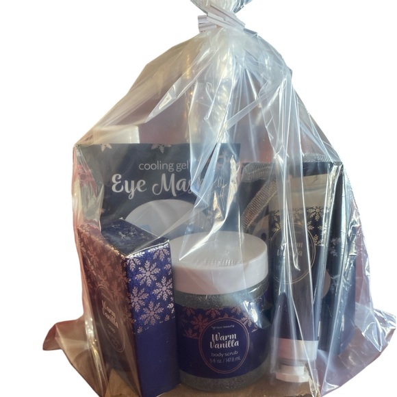 🆕Bath & Body Gift Set: Scent Warm Vanilla- 7 items in set - Picture 2 of 7